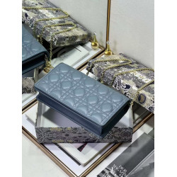 디올 艾尚