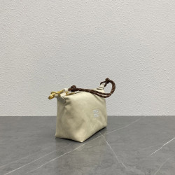 미우미우 17.5CM X 8.5CM X 13CM