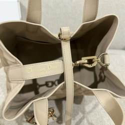 디올 여왕샵 女王 13CM/18.5CM/23CM 사진은 18.5CM