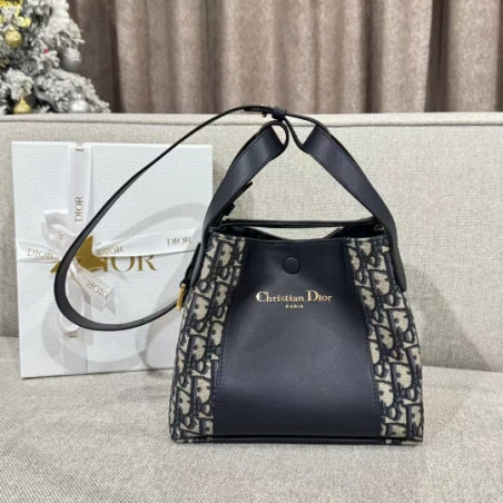 디올 여왕샵 女王 21CM X 19CM X 11CM