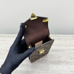 루이비통 여왕샵 女王 11CM X 4CM X 17CM