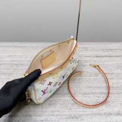 루이비통 여왕샵 女王 13CM X 4CM X 22CM