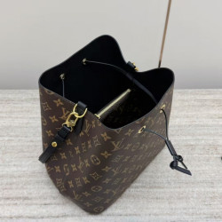 루이비통 여왕샵 女王 26CM X 26CM X 17CM