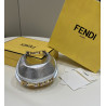 펜디(FENDI) 2022 SS 여성 컬렉션 호보백 펜디그라피 16.5CM X 14CM X 5CM