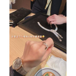 에르메스 MOMO