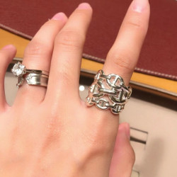 에르메스 체인 샹달 반지 실버 (Chaine d’Ancre Enchaînée Ring in Silver) MOMO