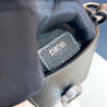 디올 새들 스트랩 버티컬 파우치백(Saddle Vertical Pouch with Strap)