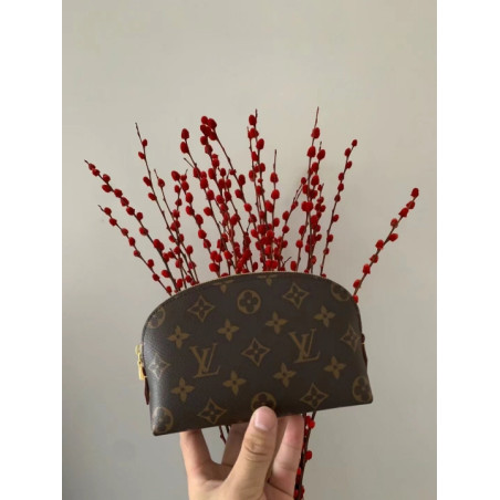 LOUISVUITTON