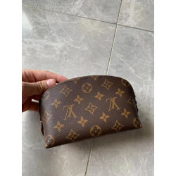 LOUISVUITTON