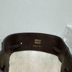 미우미우 豆 14CM X 17CM X 6CM