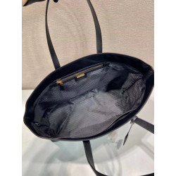 프라다 瑶瑶