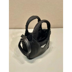 프라다 瑶瑶 19CM  X 16CM X 10CM