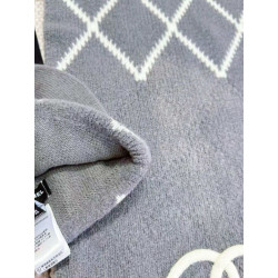 샤넬 VIP 모자 400, 머플러 590