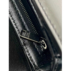 셀린느 胖虎 18.5CM X 14CM X 6CM