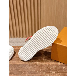 루이 비통(Louis Vuitton) 타임 아웃 스니커즈