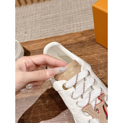 루이 비통(Louis Vuitton) 타임 아웃 스니커즈