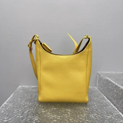 미우미우 小号 680 大号 1080