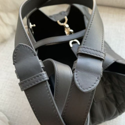 디올 엔젤샵  小号2300 中号2400