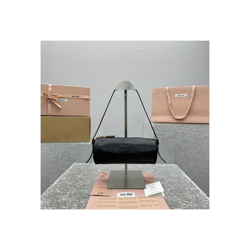 미우미우 底长22x宽9.5x 高8.5cm