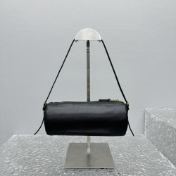 미우미우 底长22x宽9.5x 高8.5cm