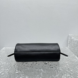 미우미우 底长22x宽9.5x 高8.5cm