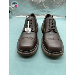 미우미우(Miu Miu) 브러시드 가죽 레이스업 슈즈