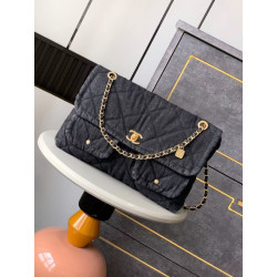 샤넬 맥시 플랩 백 워시드 데님 & 골드 톤 메탈...