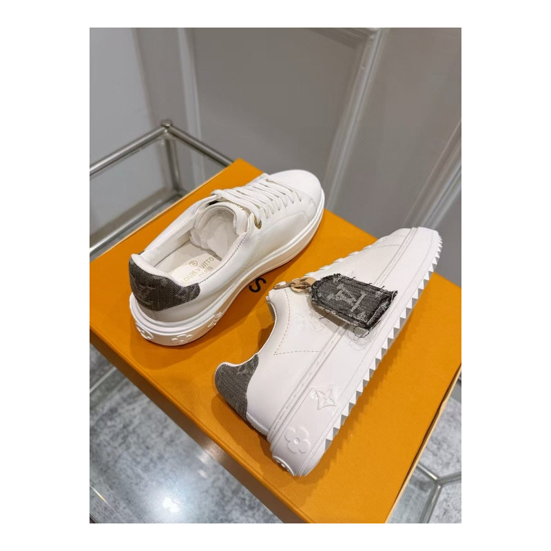 루이비통 타임 아웃 스니커즈