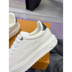 루이비통 타임 아웃 스니커즈