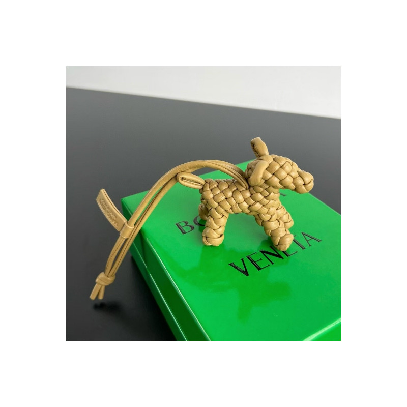 보테가 베네타 동물 참 징 静