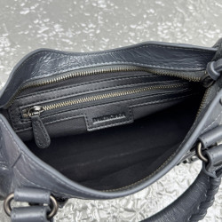 발렌시아가 24CM X 16CM X 6CM