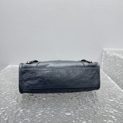 발렌시아가 24CM X 16CM X 6CM