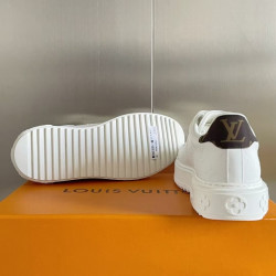 루이비통 타임 아웃 스니커즈