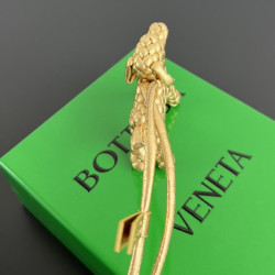 보테가 베네타 동물 참 징 静