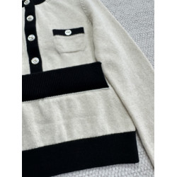 샤넬(Chanel) 블랙 트림 화이트 가디건 VIP