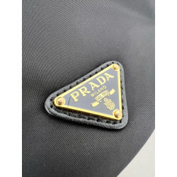 프라다 尼龙