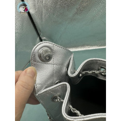 지존샵 샤넬 25 미니백 메탈릭 그레인드 카프스킨, 실버 메탈, 실버