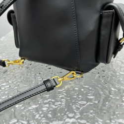 미우미우 豆  小号  1180  大号  1380