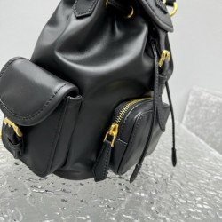 미우미우 豆  小号  1180  大号  1380