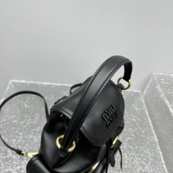 미우미우 豆  小号  1180  大号  1380