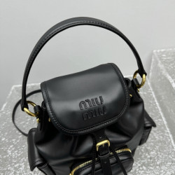 미우미우 豆  小号  1180  大号  1380