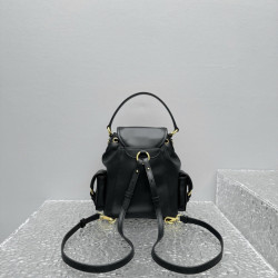 미우미우 豆  小号  1180  大号  1380