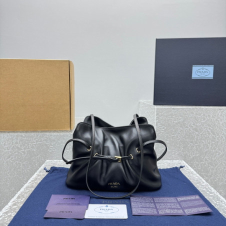 프라다 豆 25CM X 18.5CM X 11CM