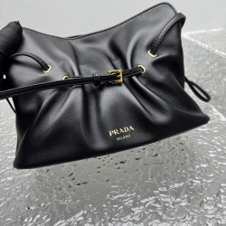 프라다 豆 25CM X 18.5CM X 11CM
