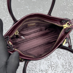 프라다 24CM X 12CM X 7CM