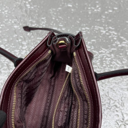 프라다 24CM X 12CM X 7CM