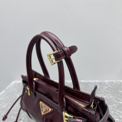 프라다 24CM X 12CM X 7CM