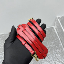 프라다 24CM X 12CM X 7CM