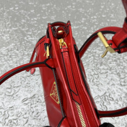 프라다 24CM X 12CM X 7CM