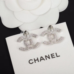 샤넬 귀걸이 - CHANEL EARRING